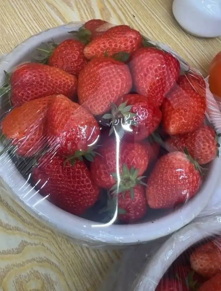200盆草莓5分钟被抢光！济南“草莓阿姨”：老顾客没买到，有点过意不去