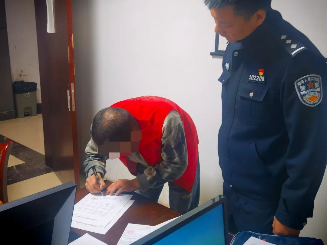 驾车过程中吸食“上头电子烟”！男子因毒驾被处罚