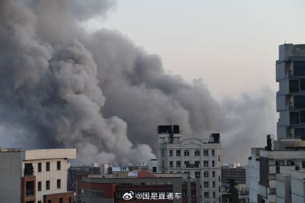 美以伊冲突第九天最新情况，美驻伊拉克使馆遭袭，特朗普称3天内击沉42艘伊朗舰艇