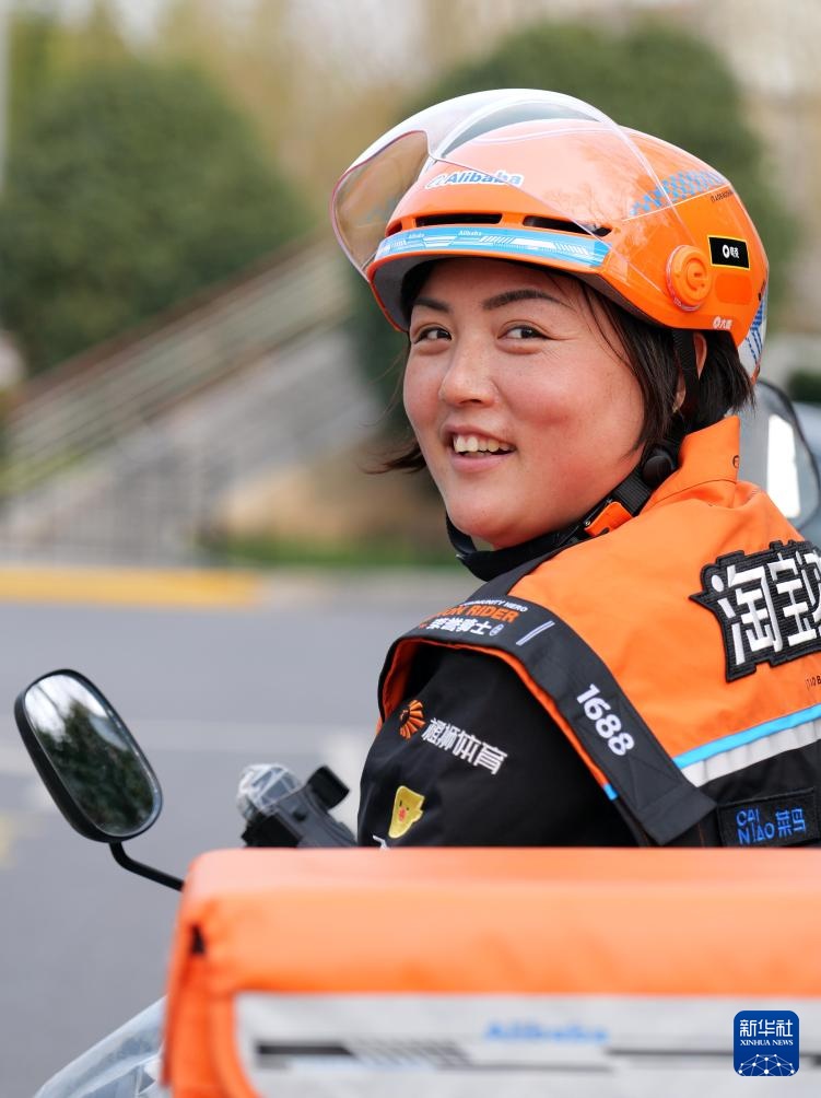 外卖骑手田丹：“骑”开得胜 &nbsp;绽放精彩