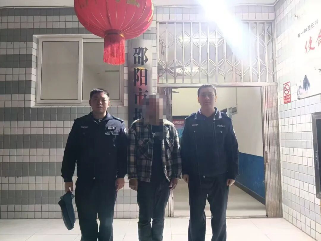 男子向父亲索要钱财未果，为泄愤从7楼砸下家具！警方：行拘5日