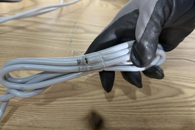 以为是收纳妙招，其实是火灾隐患！很多人家都有这个习惯，要改改