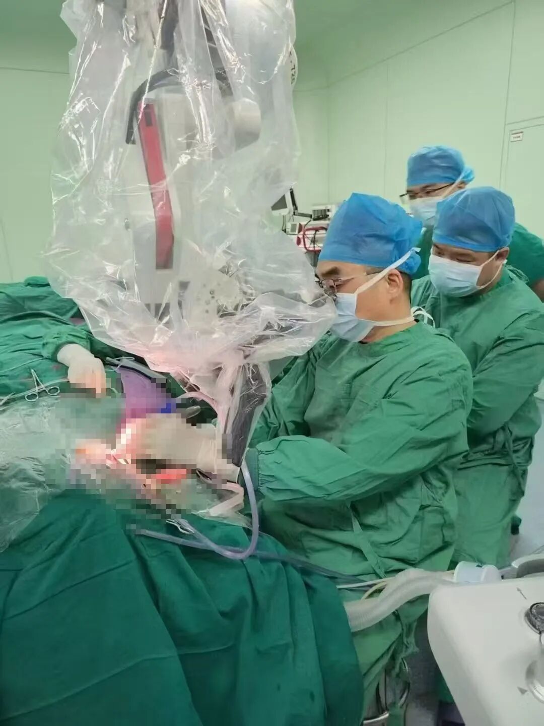 49岁女子左耳全聋40年，装上人工耳蜗后第一件事就是打麻将