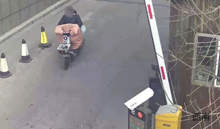 连续作案不停手，民警一抓一个准！