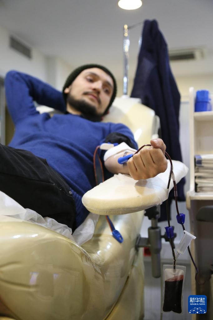 伊朗民众在首都德黑兰献血 伊朗民众在首都德黑兰献血