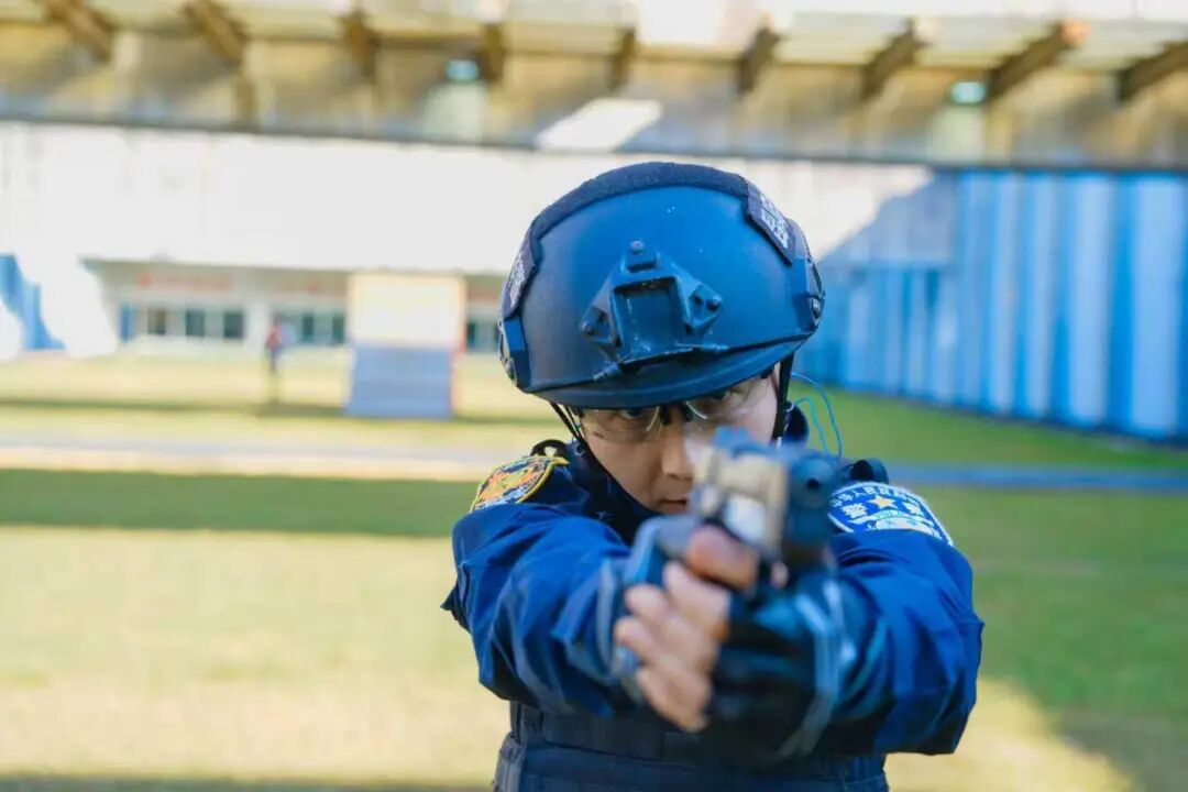 从世界拳王变身女特警！程靖，真飒！