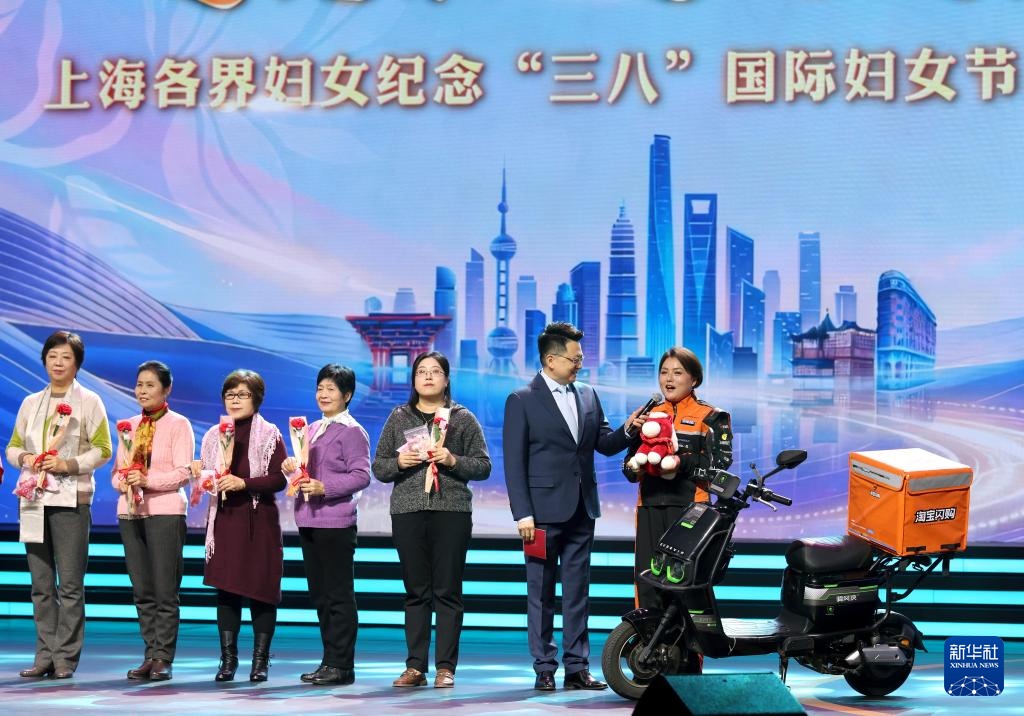 外卖骑手田丹：“骑”开得胜 &nbsp;绽放精彩