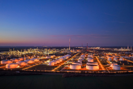 中东战火导致国际油价飙升