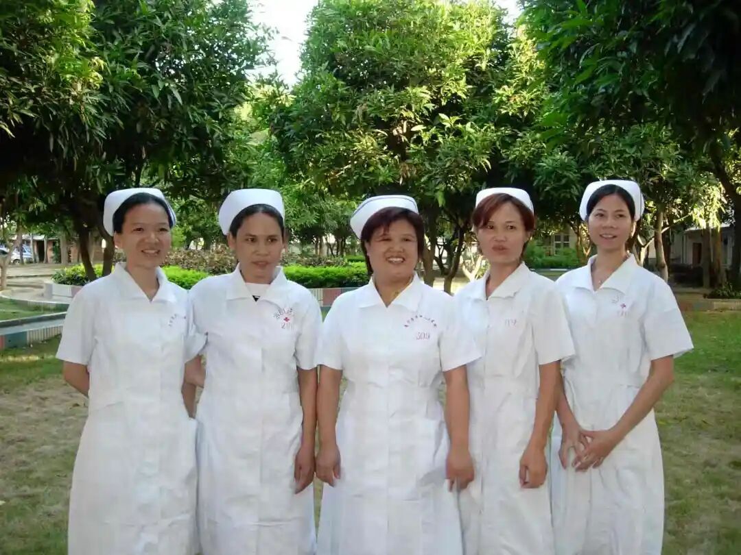 她主动申请调到这个岗位,瞒了丈夫半年…… 她主动申请调到这个岗位,瞒了丈夫半年……