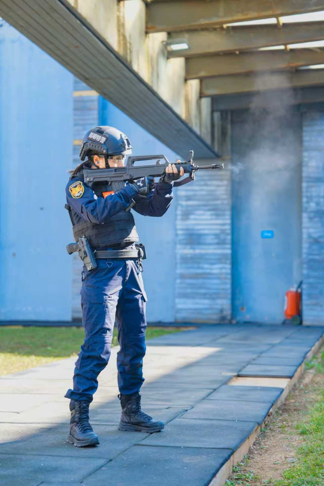 从世界拳王变身女特警！程靖，真飒！