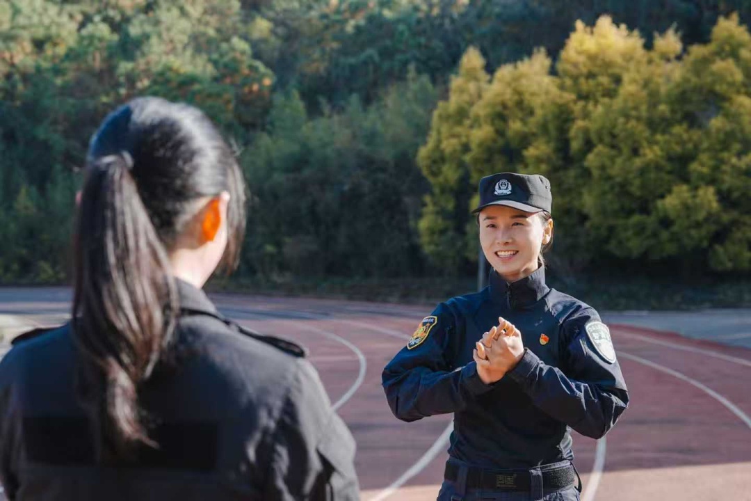 从世界拳王变身女特警！程靖，真飒！
