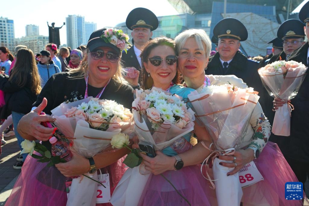 世界多地举行活动庆祝国际妇女节