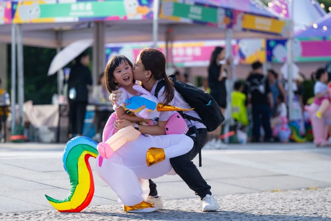 “春秋假”写入报告，别让家长“请假”