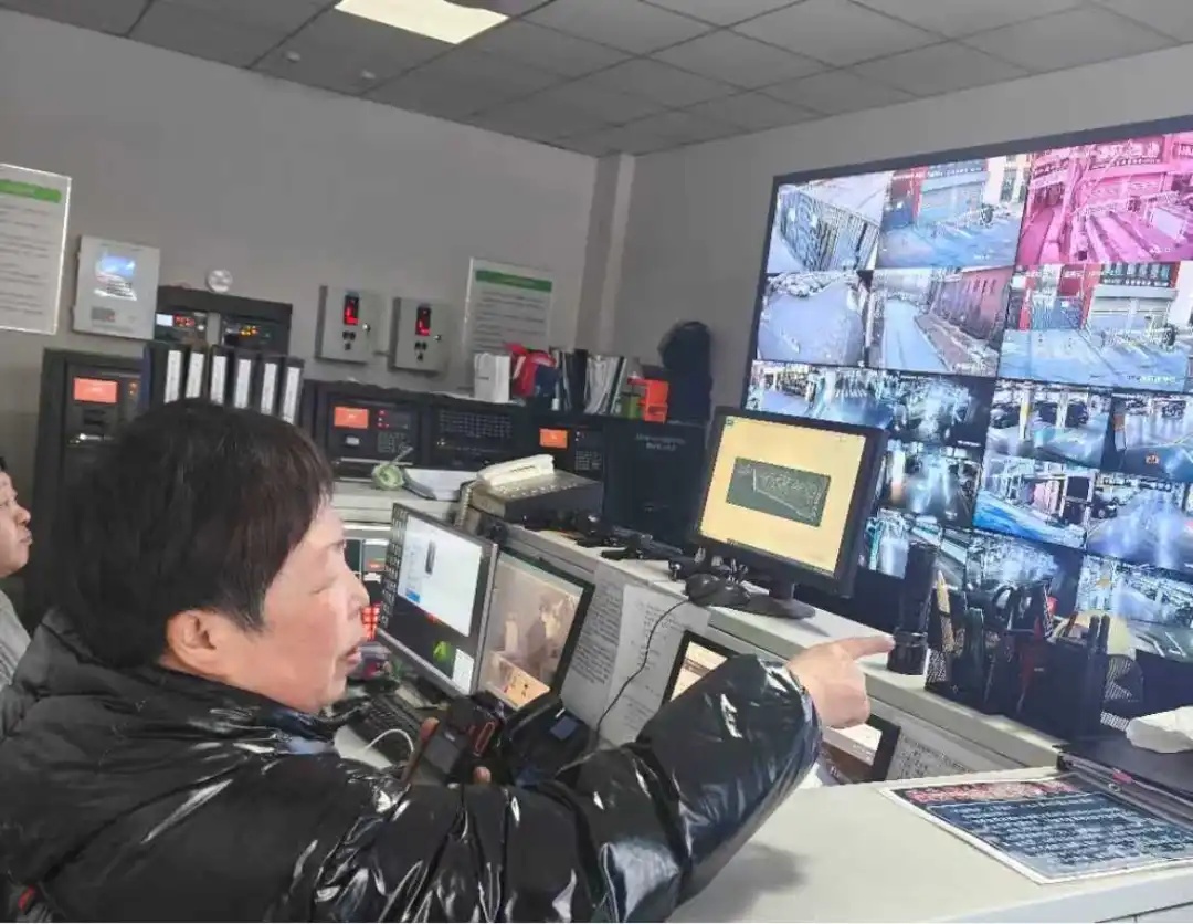 心太大！20万元现金被当垃圾误扔，哈尔滨一男子急疯了……找回过程堪比大片