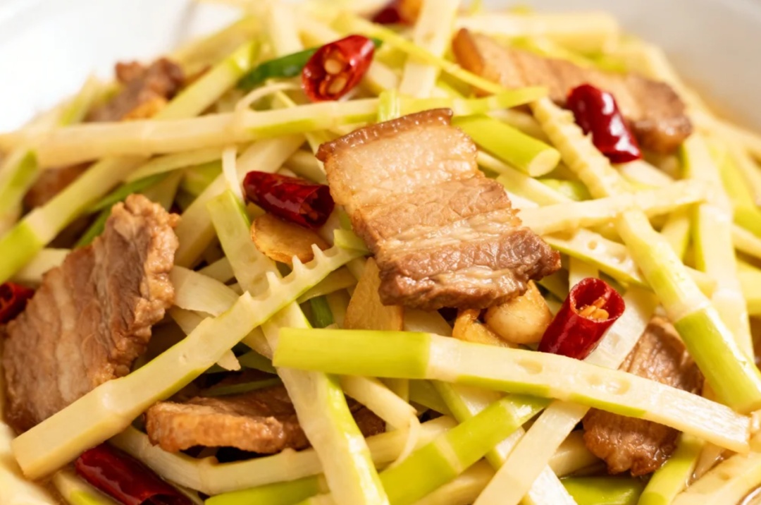 春天尝鲜要“会吃”!这些禁忌很多人不知道→ 春天尝鲜要“会吃”!这些禁忌很多人不知道→