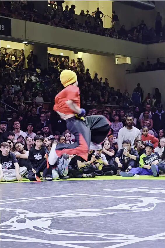 13岁重庆少年,夺得街舞全球总冠军! 13岁重庆少年,夺得街舞全球总冠军!