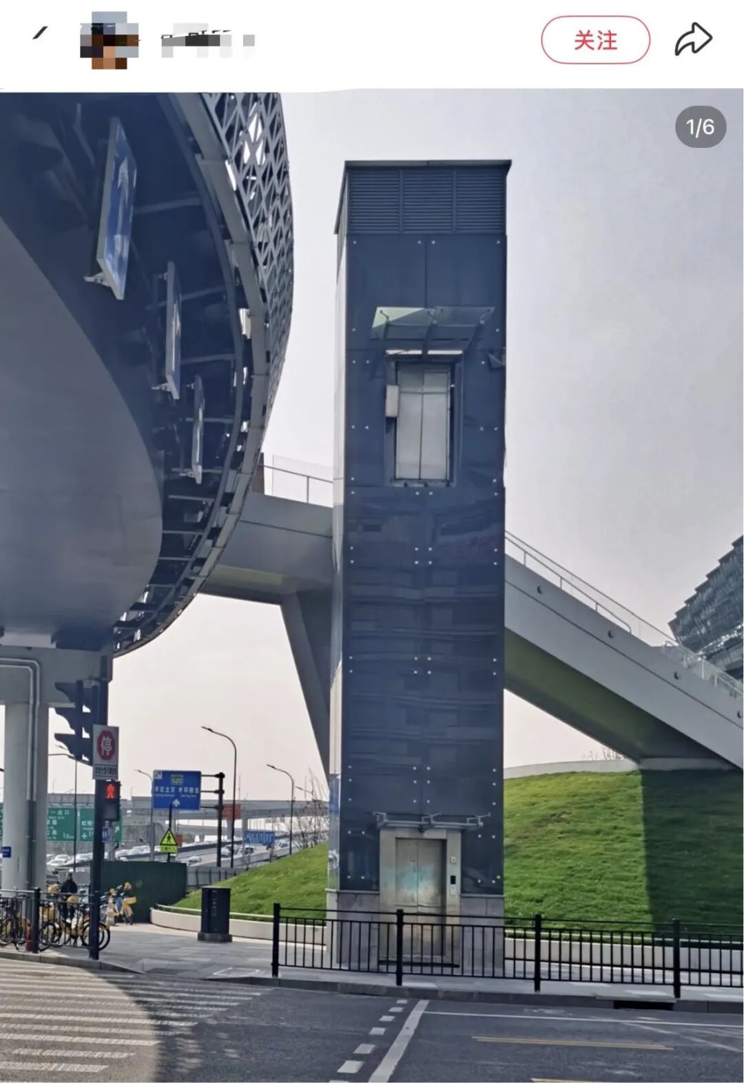 路过的上海人都在操心!一出电梯就踩空?网友吐槽“通往天国的电梯…” 路过的上海人都在操心!一出电梯就踩空?网友吐槽“通往天国的电梯…”