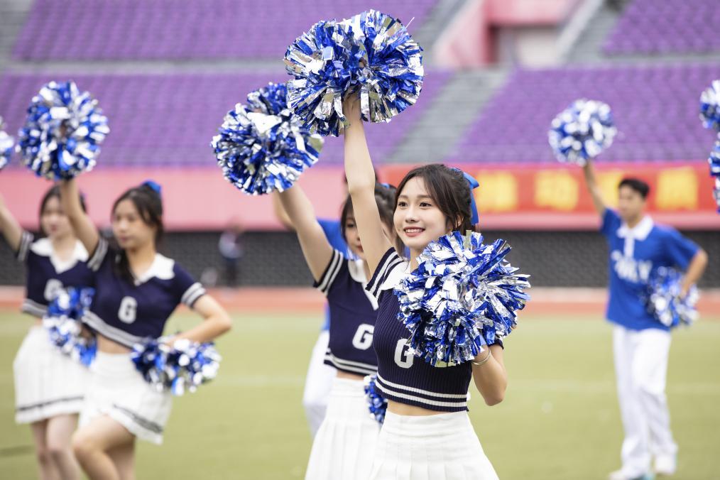 体育课“不放羊”!这所高中让“健康第一”玩出新花样 体育课“不放羊”!这所高中让“健康第一”玩出新花样