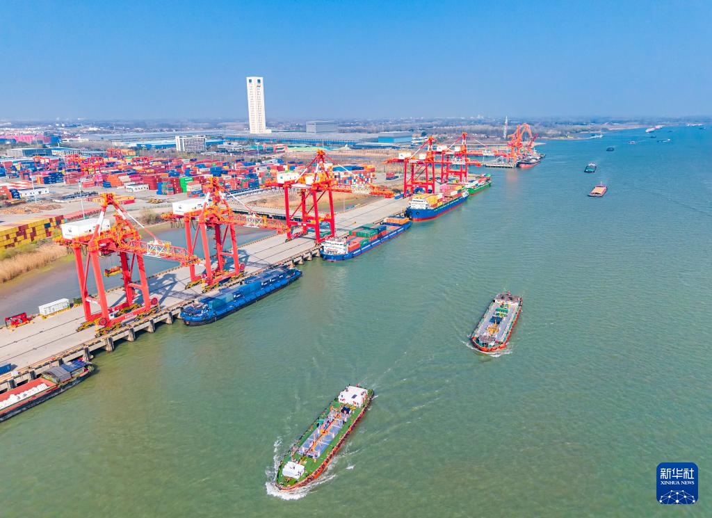 前2个月中国进出口增速达18.3%