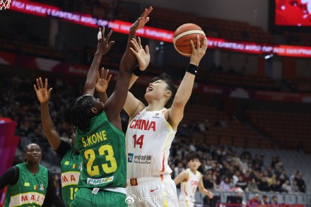 中国女篮战胜马里女篮