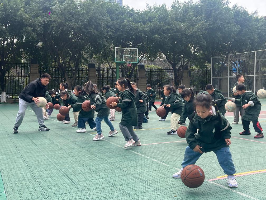 新学期来啦！让每一位学生“身上有汗、眼里有光”