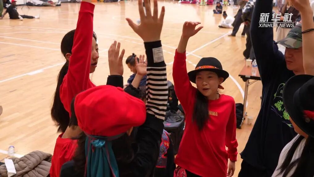 14岁中国“小孩哥”，拿下全球总冠军！