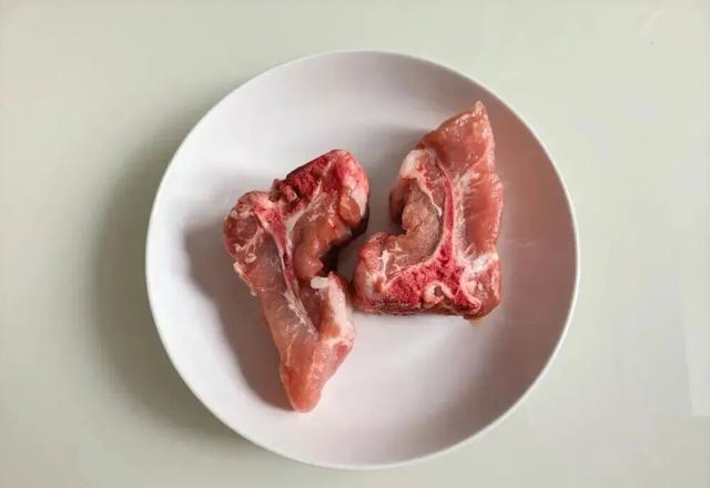 天塌了!这种肉只是看着瘦,其实是热量炸弹!千万别多吃 天塌了!这种肉只是看着瘦,其实是热量炸弹!千万别多吃