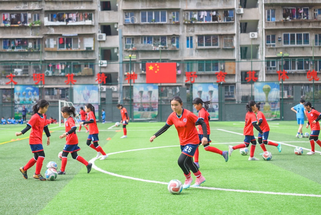 新学期来啦！让每一位学生“身上有汗、眼里有光”