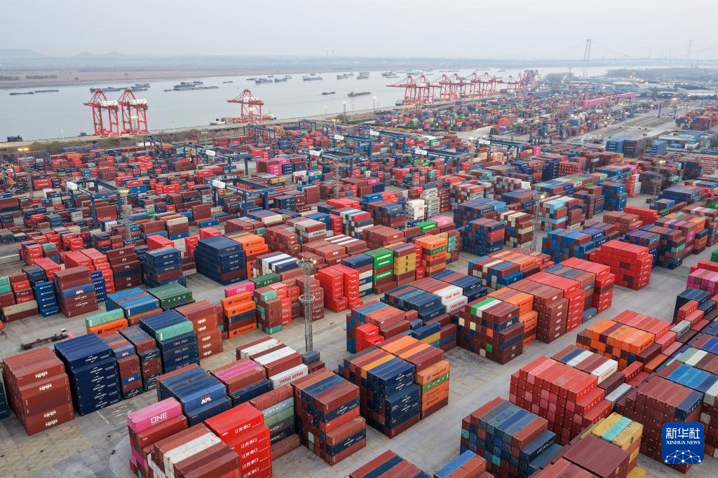 前2个月中国进出口增速达18.3%