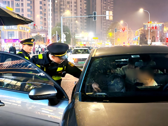 网约车司机“骗”乘客取消订单私下交易，拉到半路居然跑了？结局让人意想不到