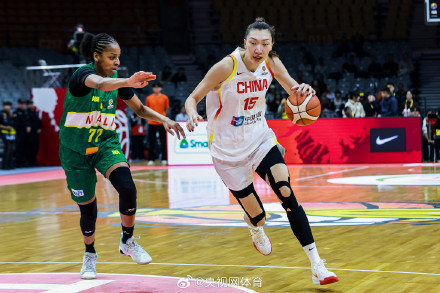 中国女篮战胜马里女篮