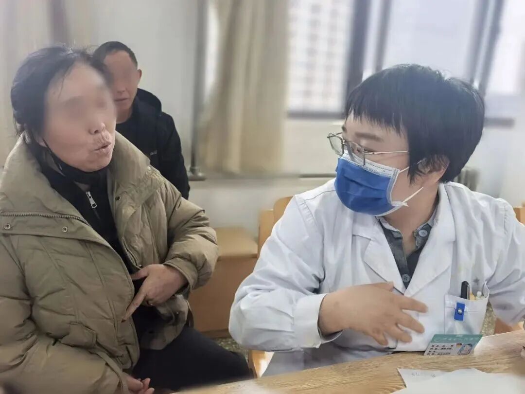 50岁女子在睡梦中,肩膀骨头竟碎成七八块!医生:第一反应不敢相信 50岁女子在睡梦中,肩膀骨头竟碎成七八块!医生:第一反应不敢相信