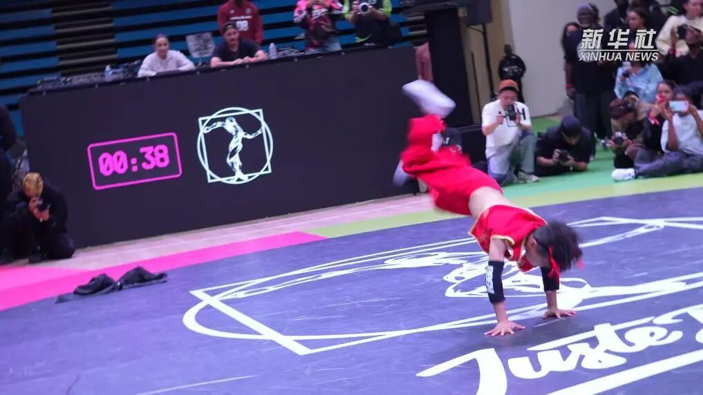 14岁中国“小孩哥”，拿下全球总冠军！