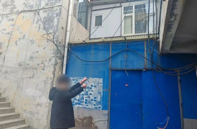 私接电线转卖,3年偷电30余万元!多名犯罪嫌疑人被采取刑事强制措施 私接电线转卖,3年偷电30余万元!多名犯罪嫌疑人被采取刑事强制措施