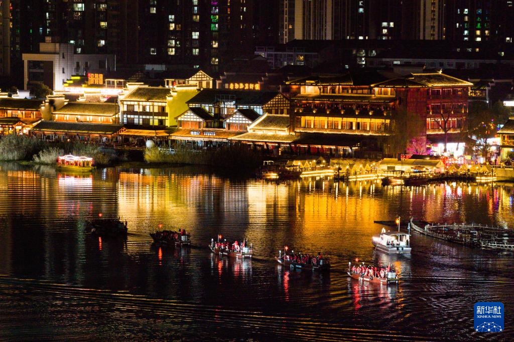 湖南常德:一水柔蓝 烟火两岸 湖南常德:一水柔蓝 烟火两岸