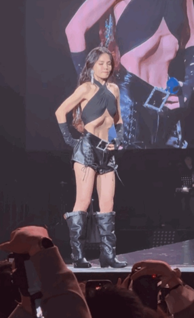 “太吓人了！”知名女歌手演唱会上“真空腹”引热议，医生提醒：别跟风