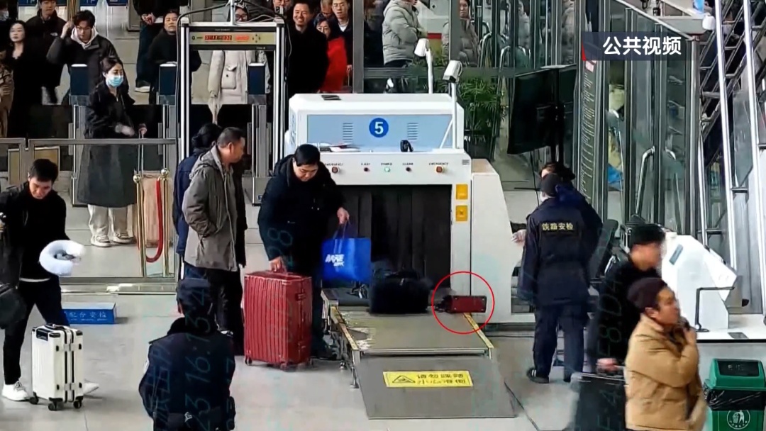 粗心旅客增多 警方化身“寻物达人”