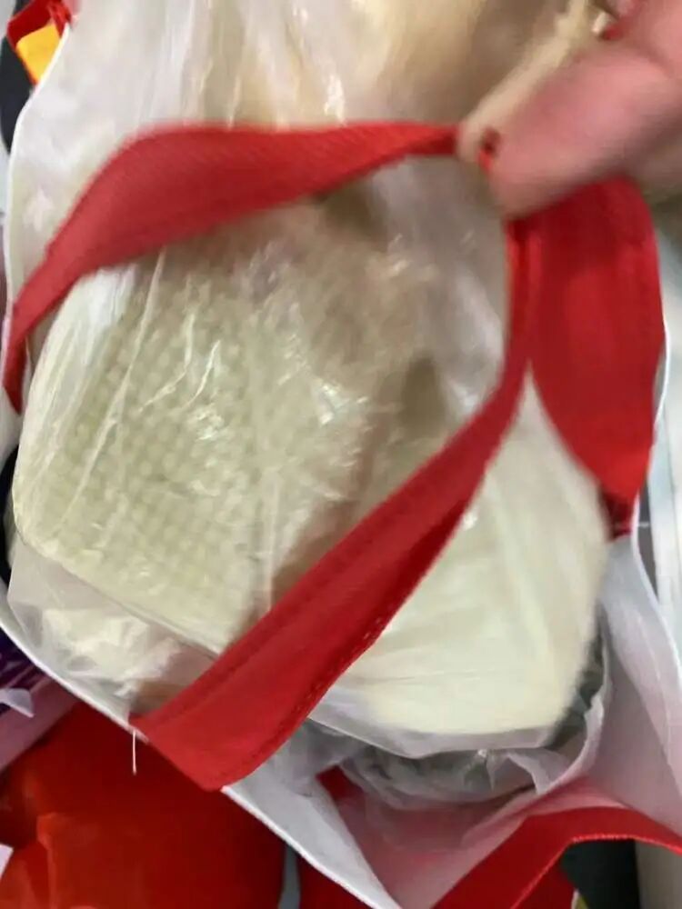 春运40天,虹桥火车站收到遗失物品超40000件!很多物品让人意想不到.... 春运40天,虹桥火车站收到遗失物品超40000件!很多物品让人意想不到....