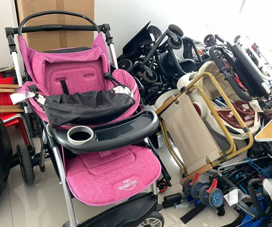 春运40天,虹桥火车站收到遗失物品超40000件!很多物品让人意想不到.... 春运40天,虹桥火车站收到遗失物品超40000件!很多物品让人意想不到....