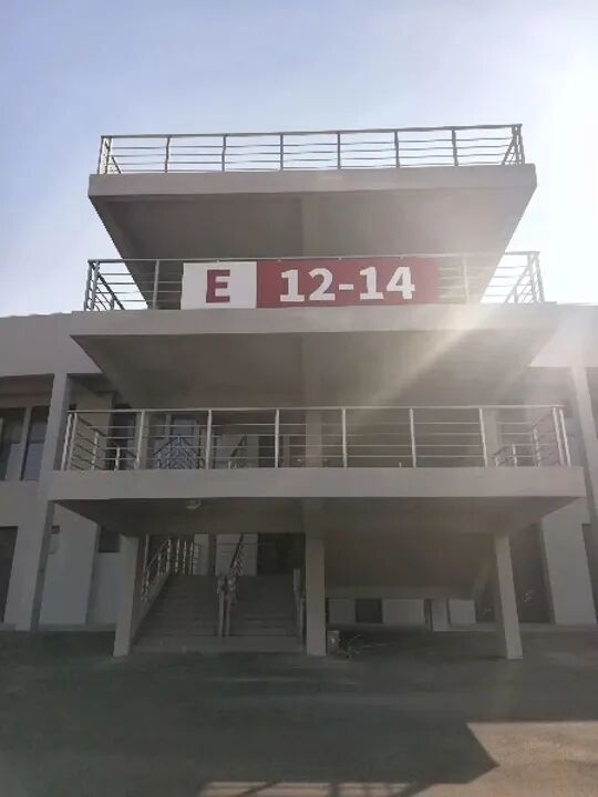 23万人即将涌入！上海F1浓度爆表，酒店预订最高暴涨38倍，车手全城被偶遇…部分道路交通管制，出行指南→