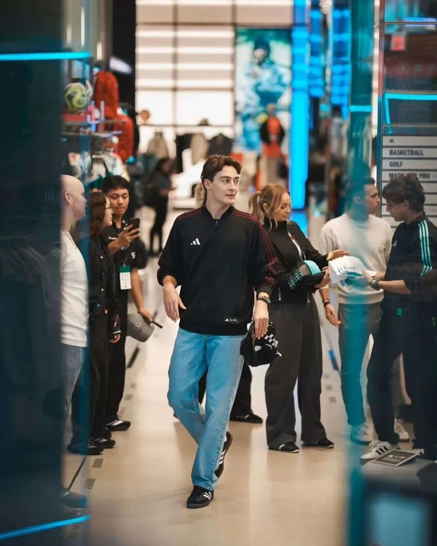 浓度爆表，不少人激动偶遇！上海本周末迎重磅大赛！苏翊鸣与拉塞尔梦幻同框