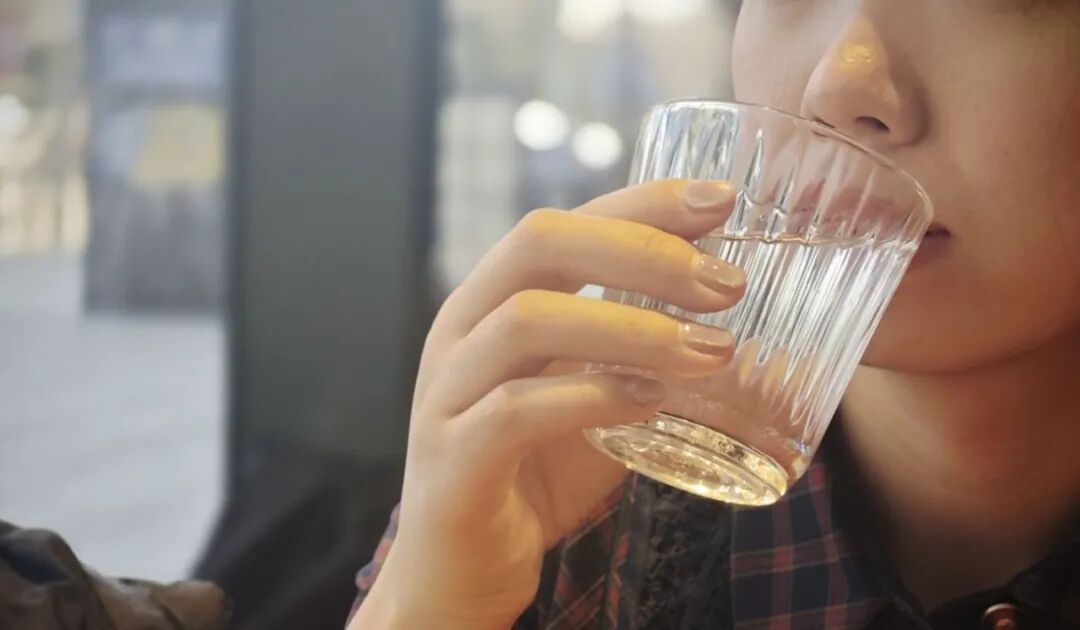 28岁确诊肾衰竭!医生痛心提醒:7个伤肾习惯,很多人每天都在重复 28岁确诊肾衰竭!医生痛心提醒:7个伤肾习惯,很多人每天都在重复