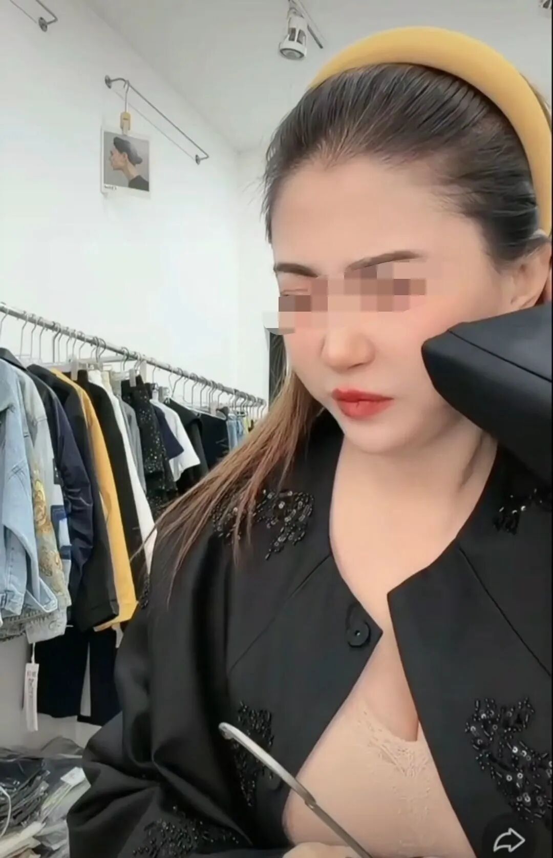 “王炸姐”直播时突发疾病,不幸离世!年仅39岁 “王炸姐”直播时突发疾病,不幸离世!年仅39岁