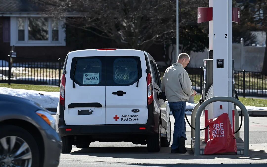 导弹砸向中东,“账单”寄给世界! 导弹砸向中东,“账单”寄给世界!