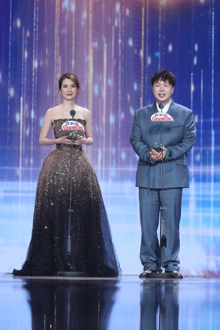 电视剧、微短剧品质盛典登陆上海：肖战孙俪折桂，刘晓庆寄语新赛道