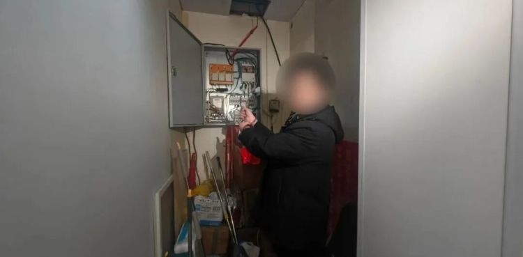 私接电线转卖,3年偷电30余万元!多名犯罪嫌疑人被采取刑事强制措施 私接电线转卖,3年偷电30余万元!多名犯罪嫌疑人被采取刑事强制措施