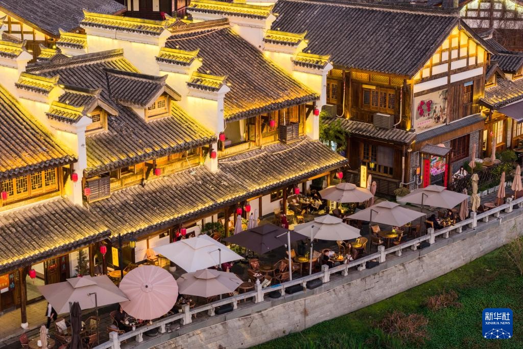 湖南常德:一水柔蓝 烟火两岸 湖南常德:一水柔蓝 烟火两岸