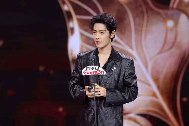 电视剧、微短剧品质盛典登陆上海：肖战孙俪折桂，刘晓庆寄语新赛道