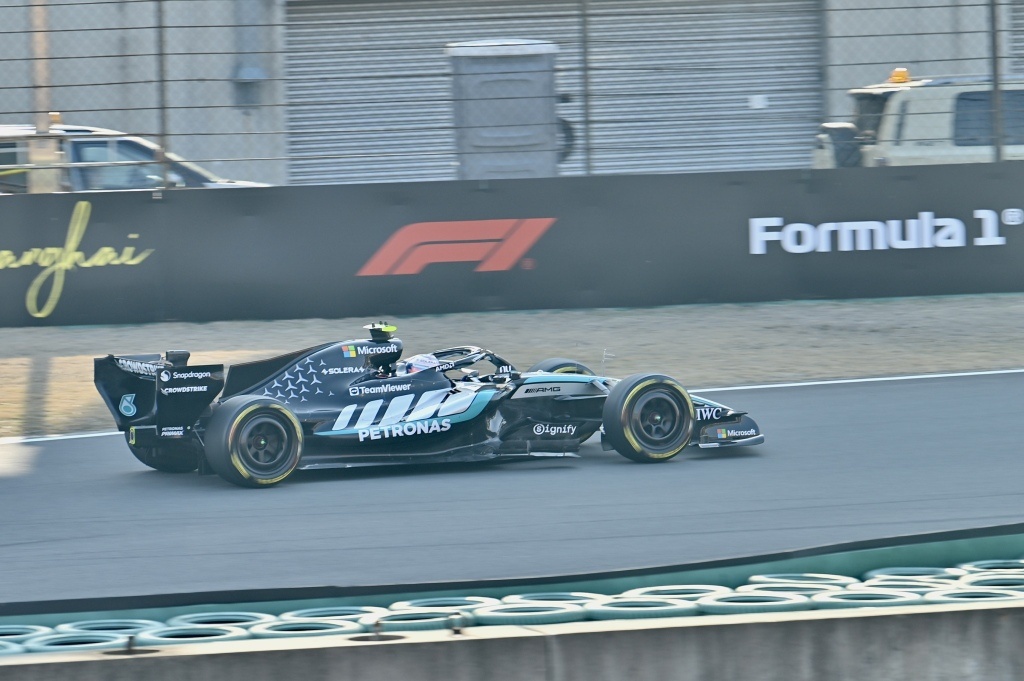 现场|F1中国大奖赛首日,全球车迷“进站”上海嘉定 现场|F1中国大奖赛首日,全球车迷“进站”上海嘉定