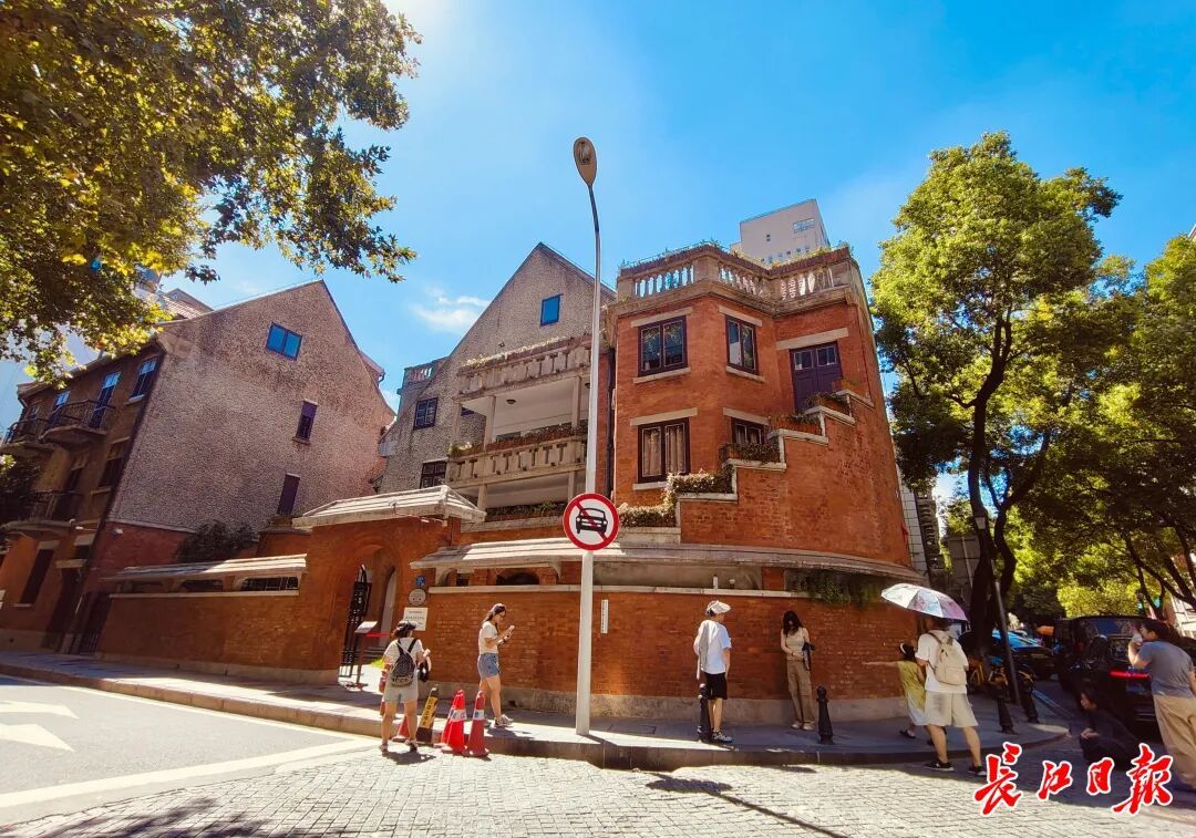 终于不见了！武汉一网红打卡点有新变化，网友：真听劝